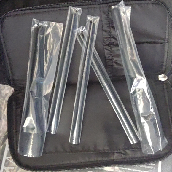 Mary Kay - Picture 2 of 2